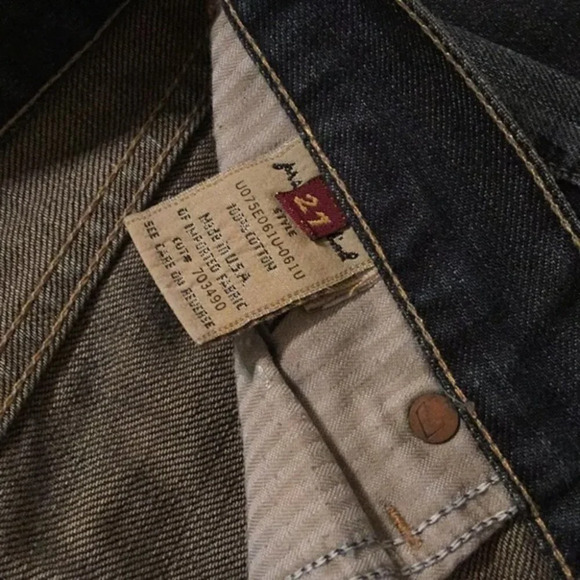 7 for All Mankind Bootcut Dark Wash Ripped Jeans - Picture 4 of 7